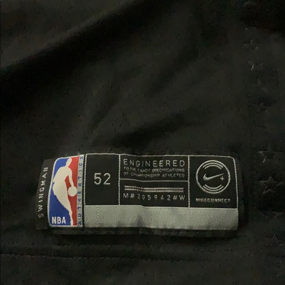 Boston Celtics Jersey - Picture 3 of 4